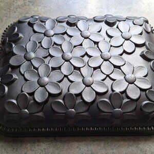 Nordic Ware Sunflower Cake pan